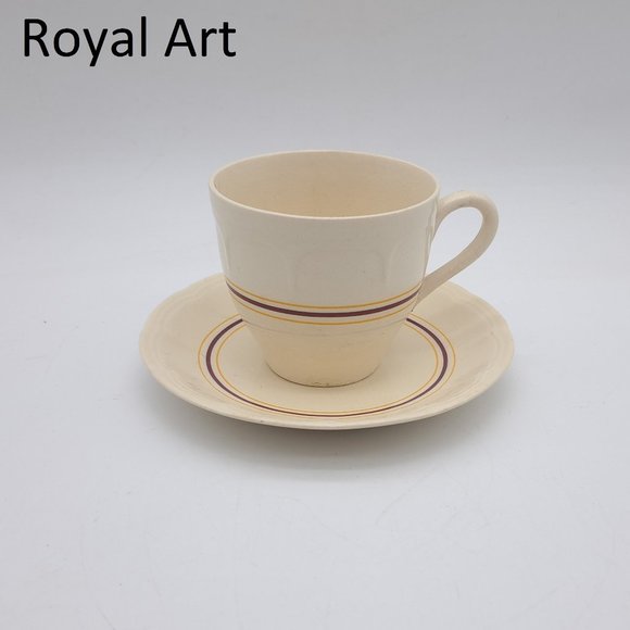 Royal Art Teacup & Saucer - Picture 1 of 2